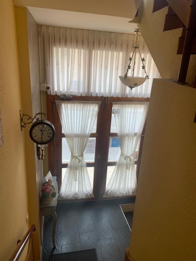 Hostal Docar Lerma Exterior photo