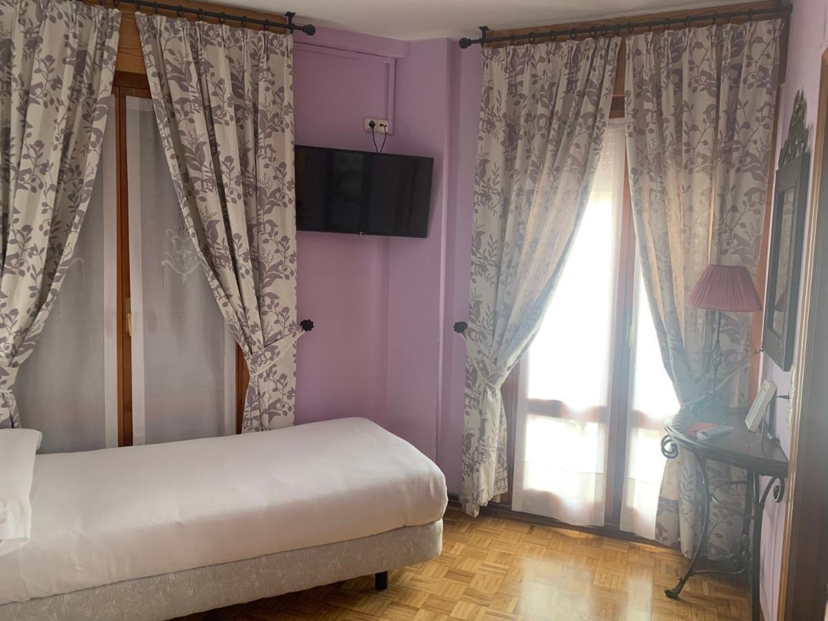 Hostal Docar Lerma Exterior photo